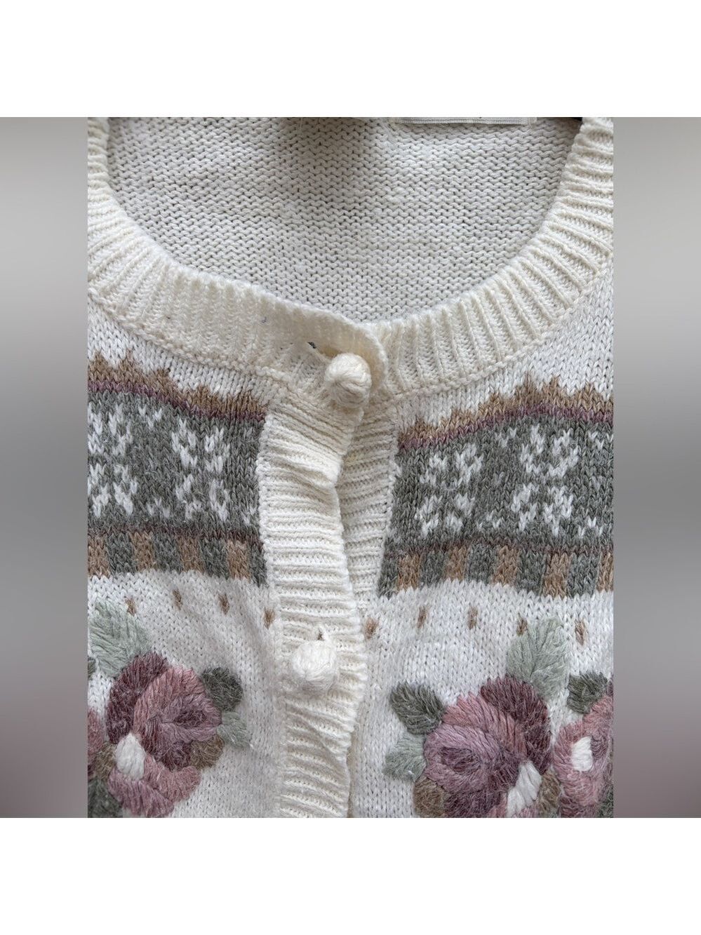 Vintage 80s Jantzen Cottagecore Hand Embroidered Grannycore Cardigan Sweater - Picture 4 of 10